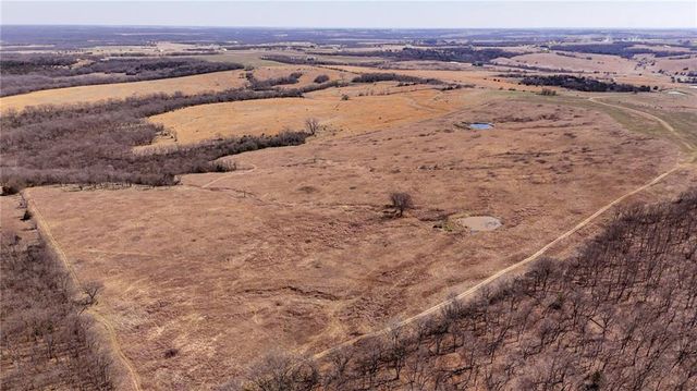 374 N 750 & 5 Parcels Road, Overbrook, KS 66524