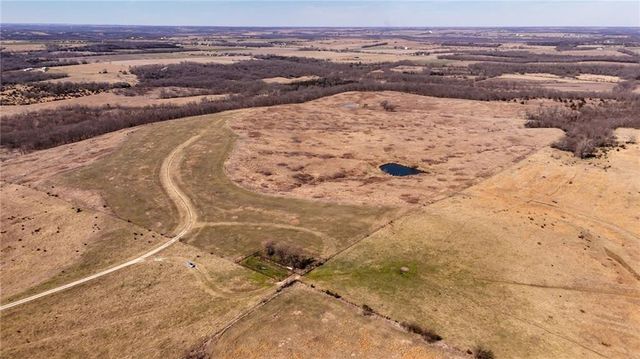 374 N 750 & 5 Parcels Road, Overbrook, KS 66524