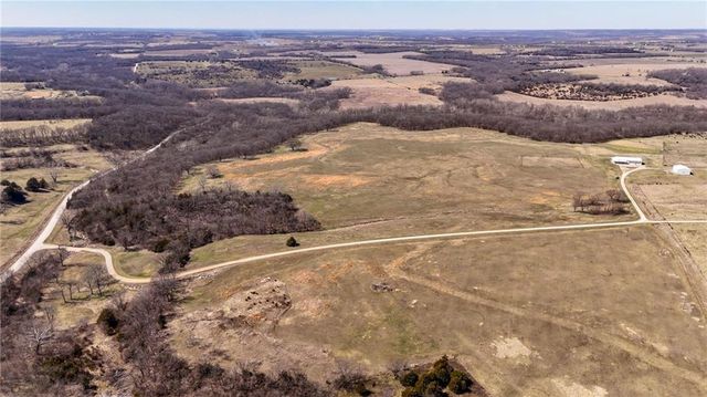374 N 750 & 5 Parcels Road, Overbrook, KS 66524