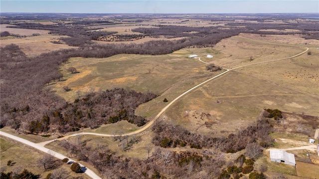 374 N 750 & 5 Parcels Road, Overbrook, KS 66524