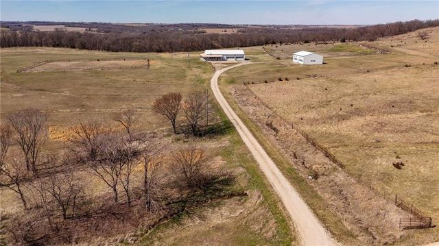 374 N 750 & 5 Parcels Road, Overbrook, KS 66524