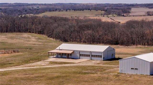 374 N 750 & 5 Parcels Road, Overbrook, KS 66524