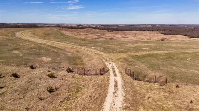 374 N 750 & 5 Parcels Road, Overbrook, KS 66524