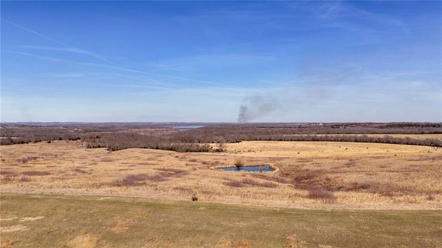 374 N 750 & 5 Parcels Road, Overbrook, KS 66524