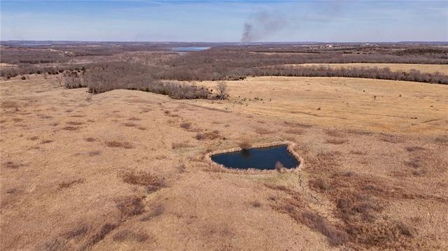 374 N 750 & 5 Parcels Road, Overbrook, KS 66524
