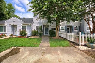 2102 Victoria CT, Carrollton, VA 23314
