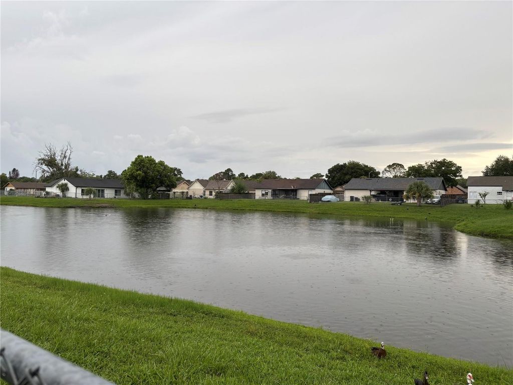 Image 32 of property listing at 9840 BALMORAL CIRCLE, Orlando, FL 32817