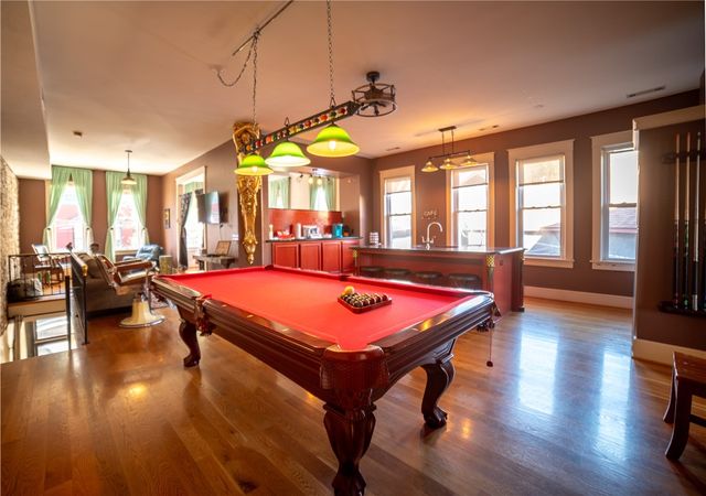 87 Spring Street, Eureka Springs, AR 72632