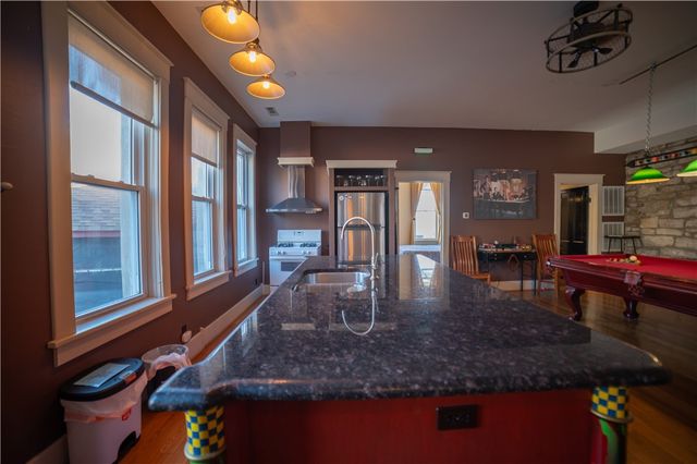 87 Spring Street, Eureka Springs, AR 72632