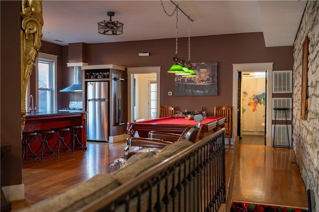 87 Spring Street, Eureka Springs, AR 72632