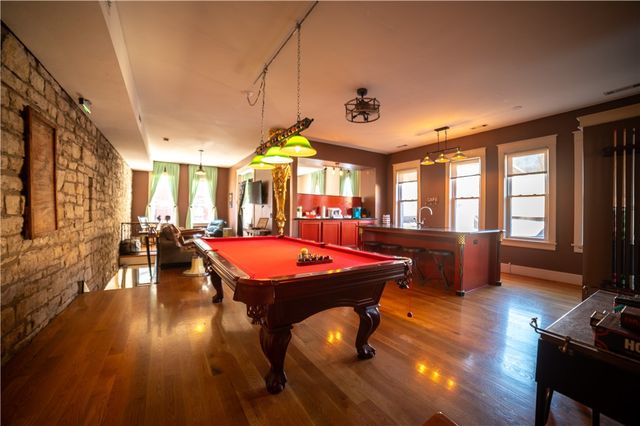 87 Spring Street, Eureka Springs, AR 72632