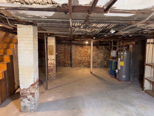 90 Princeton St, Boston, MA 02128