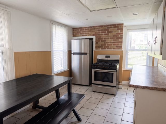 90 Princeton St, Boston, MA 02128