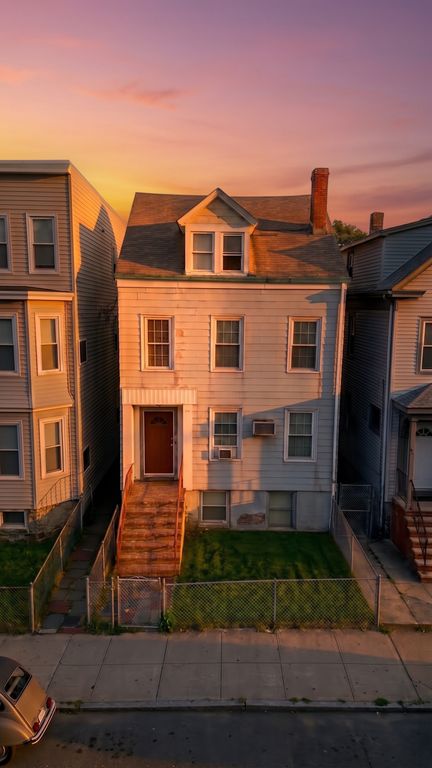 90 Princeton St, Boston, MA 02128