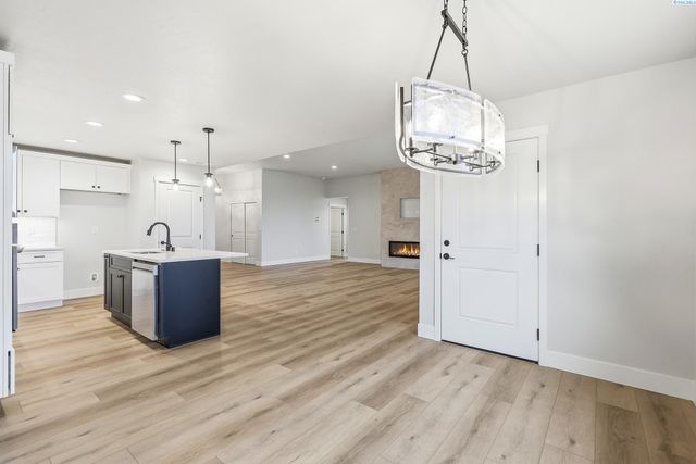 2834 S Penn St, Kennewick, WA 99338