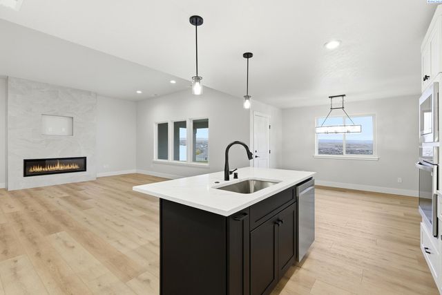 2834 S Penn St, Kennewick, WA 99338