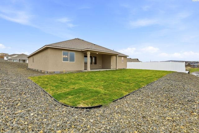 2834 S Penn St, Kennewick, WA 99338