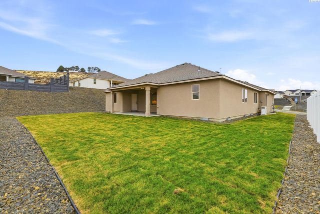 2834 S Penn St, Kennewick, WA 99338