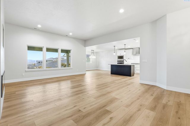 2834 S Penn St, Kennewick, WA 99338