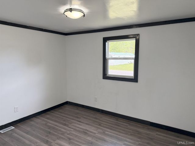 171 E Sands Street, Gwinn, MI 49841