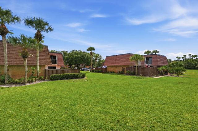 2904 SW Sunset Trace Circle, Palm City, FL 34990