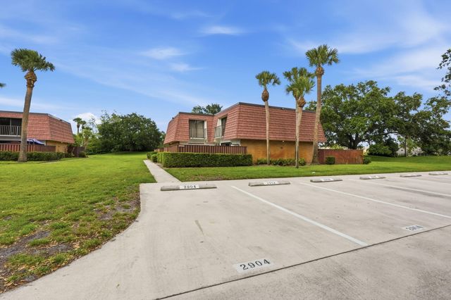2904 SW Sunset Trace Circle, Palm City, FL 34990