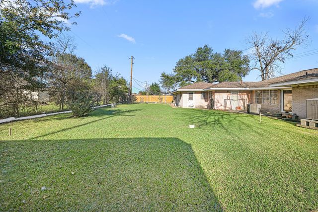 2109 Britton Street, Baytown, TX 77520