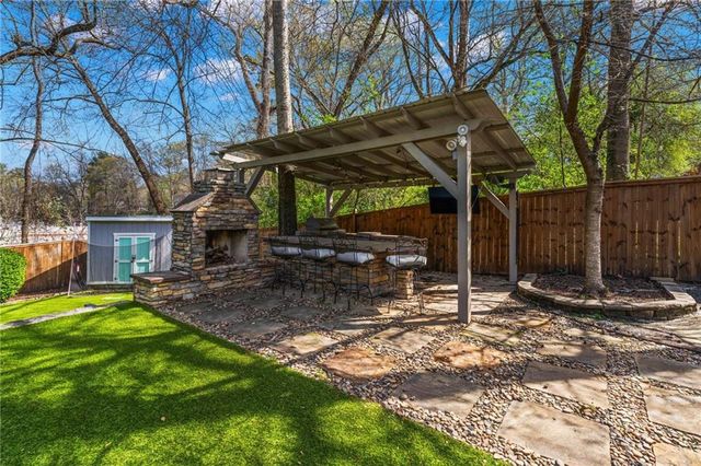 40 Peachtree Hills Avenue NE, Atlanta, GA 30305