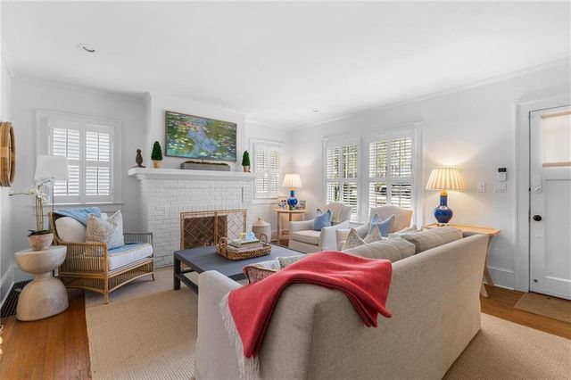 40 Peachtree Hills Avenue NE, Atlanta, GA 30305