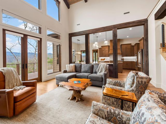 567 Wild River Run, Marshall, NC 28753