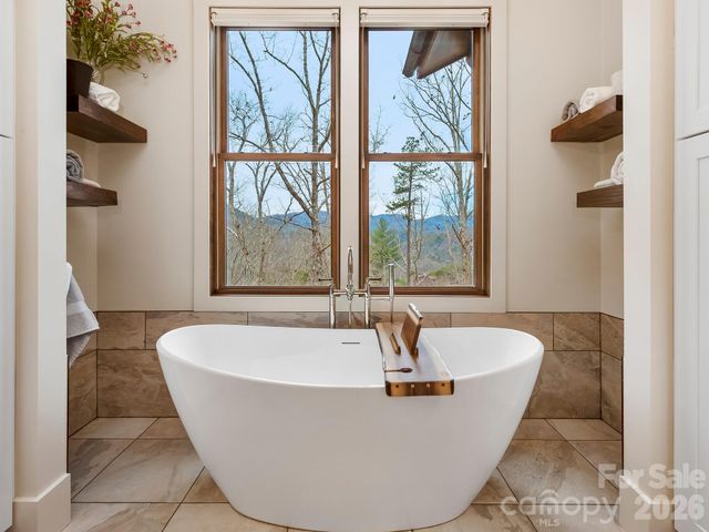 567 Wild River Run, Marshall, NC 28753