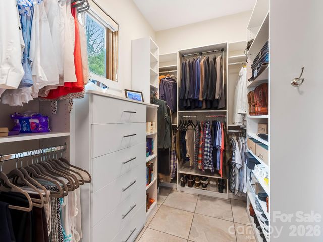 567 Wild River Run, Marshall, NC 28753