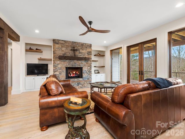 567 Wild River Run, Marshall, NC 28753