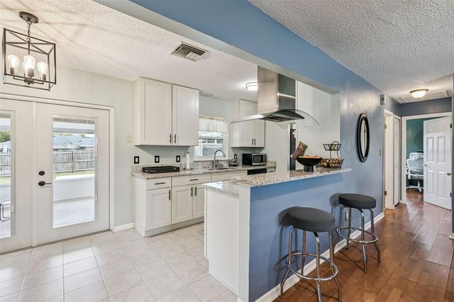 102 N SILVER CLUSTER COURT, Longwood, FL 32750