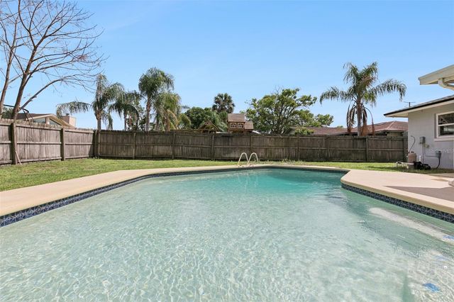 102 N SILVER CLUSTER COURT, Longwood, FL 32750