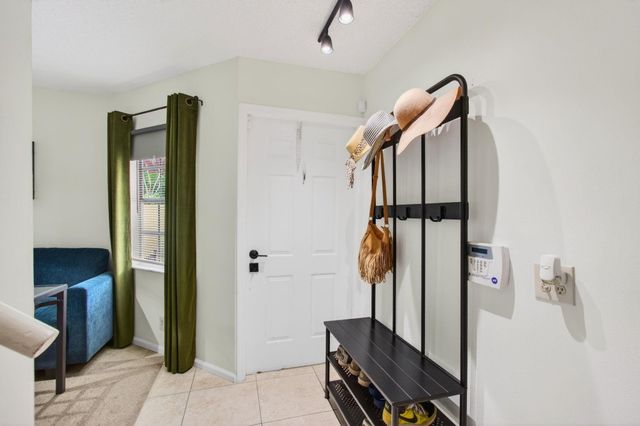 6621 Via Regina 6621, Boca Raton, FL 33433