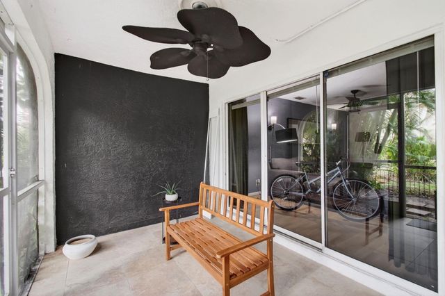 6621 Via Regina 6621, Boca Raton, FL 33433