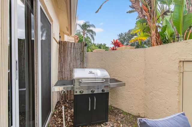 6621 Via Regina 6621, Boca Raton, FL 33433