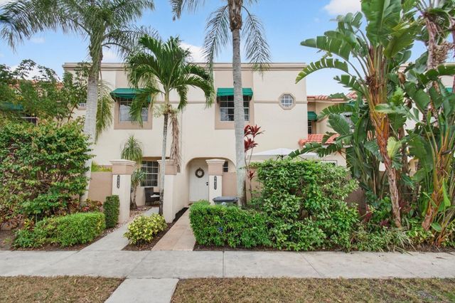 6621 Via Regina 6621, Boca Raton, FL 33433
