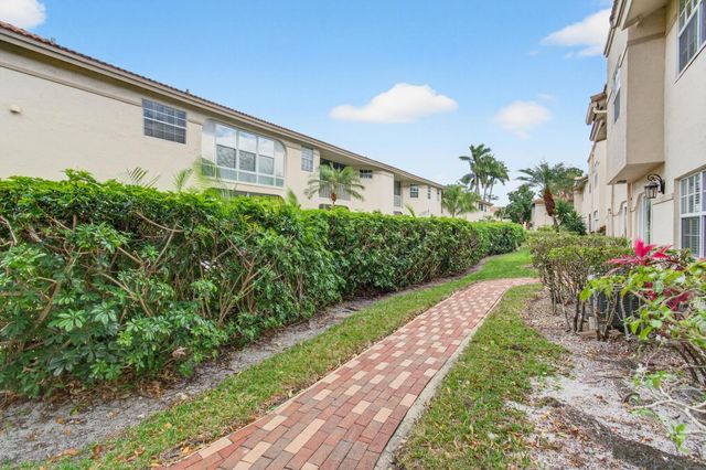 6621 Via Regina 6621, Boca Raton, FL 33433