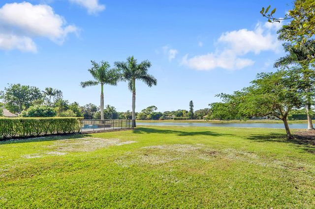 8631 Steeplechase Drive, Palm Beach Gardens, FL 33418