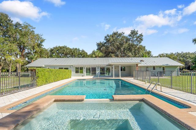 8631 Steeplechase Drive, Palm Beach Gardens, FL 33418