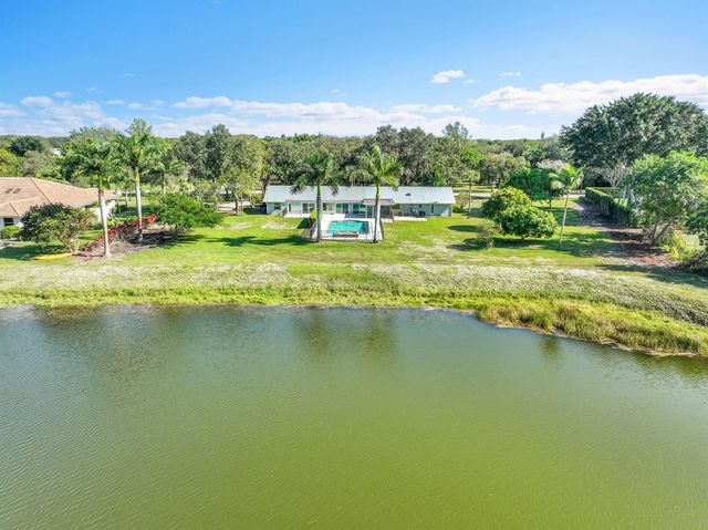 8631 Steeplechase Drive, Palm Beach Gardens, FL 33418