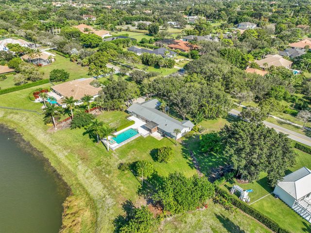 8631 Steeplechase Drive, Palm Beach Gardens, FL 33418