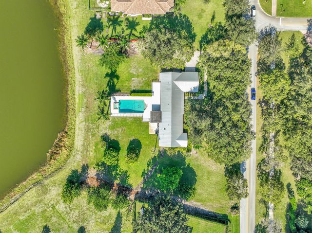8631 Steeplechase Drive, Palm Beach Gardens, FL 33418