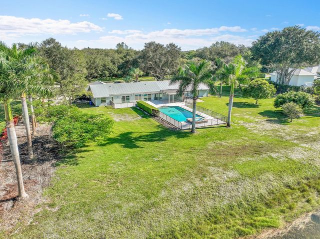 8631 Steeplechase Drive, Palm Beach Gardens, FL 33418