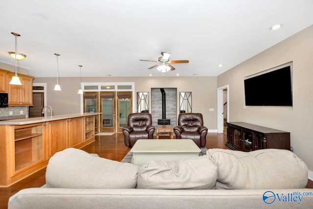 498 Beth Road, New Market, AL 35761