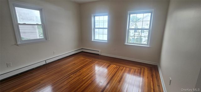 19 Spring Street U - L, Oyster Bay, NY 11771