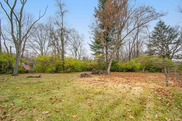 1707 S Briarwood Drive, Warsaw, IN 46580