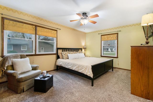 1707 S Briarwood Drive, Warsaw, IN 46580